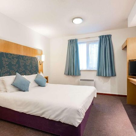 Comfort Inn Manchester North Middleton  Buitenkant foto