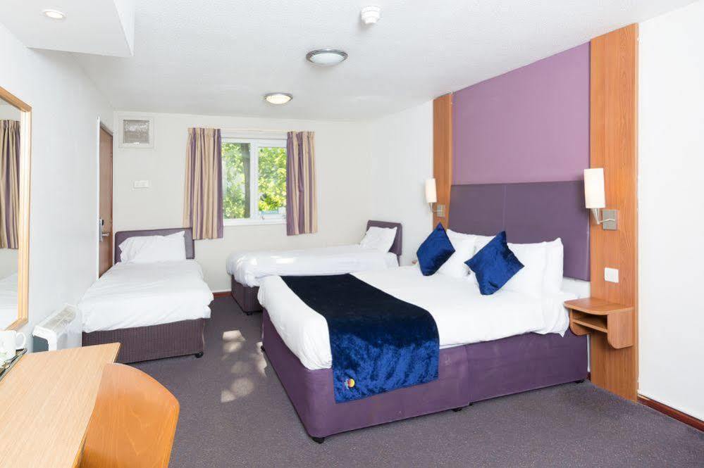 Comfort Inn Manchester North Middleton  Buitenkant foto