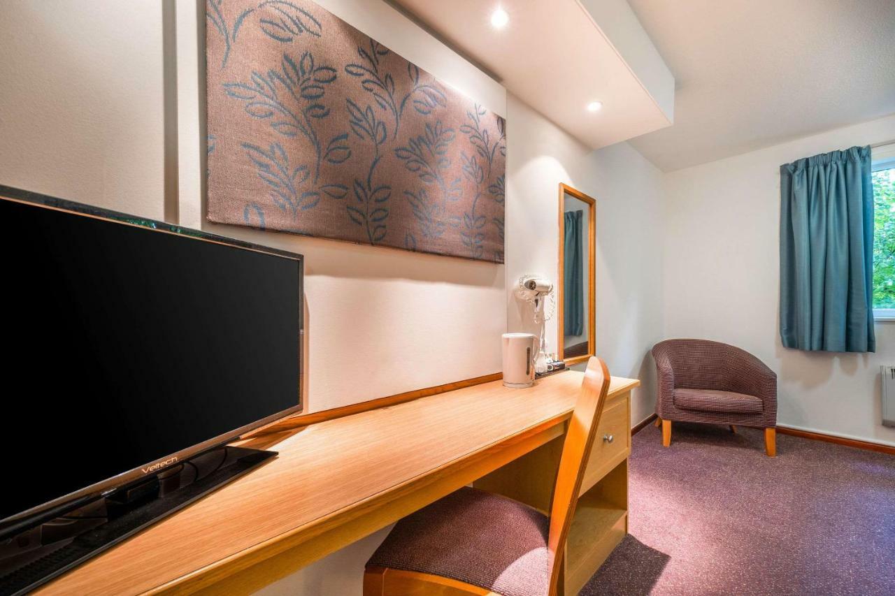 Comfort Inn Manchester North Middleton  Buitenkant foto