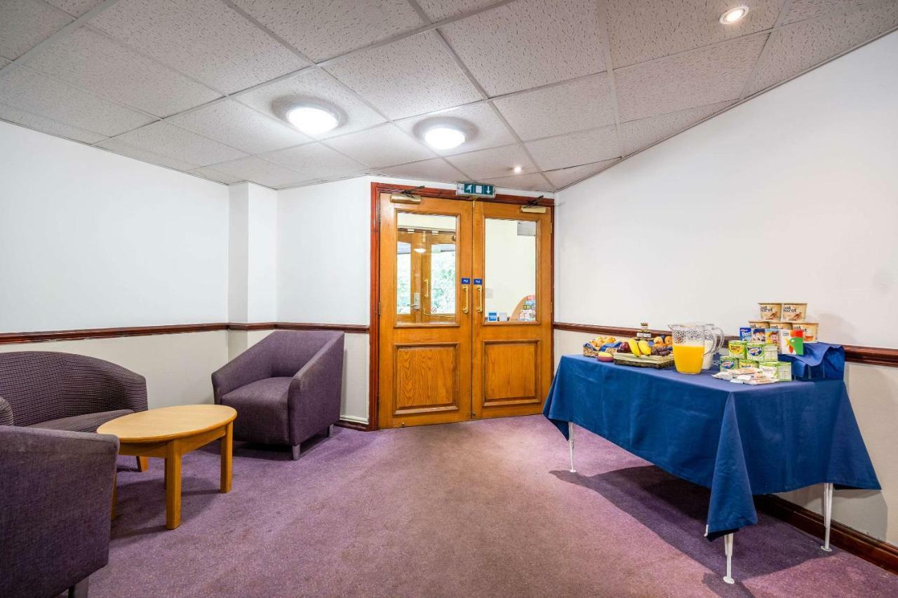 Comfort Inn Manchester North Middleton  Buitenkant foto