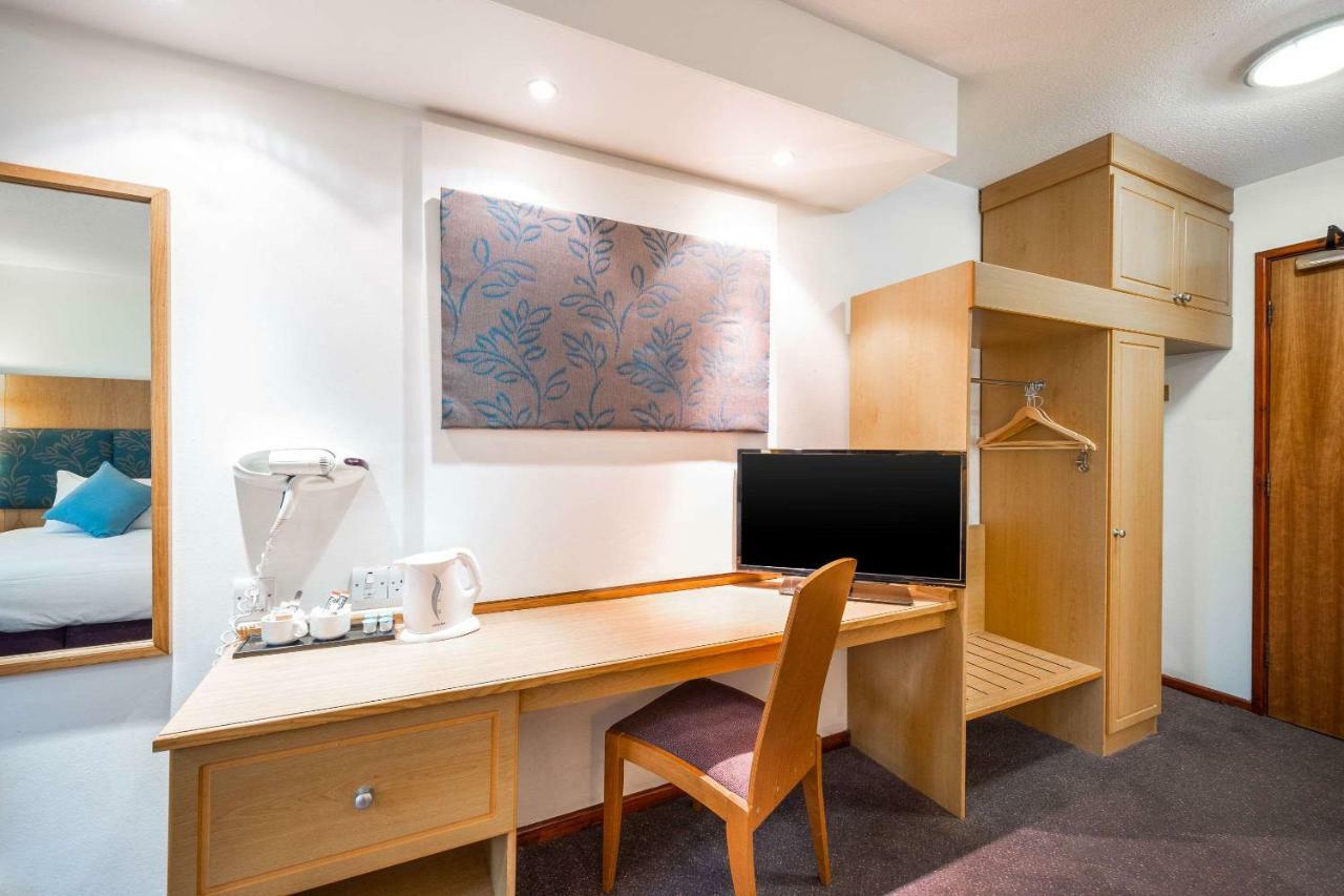 Comfort Inn Manchester North Middleton  Buitenkant foto